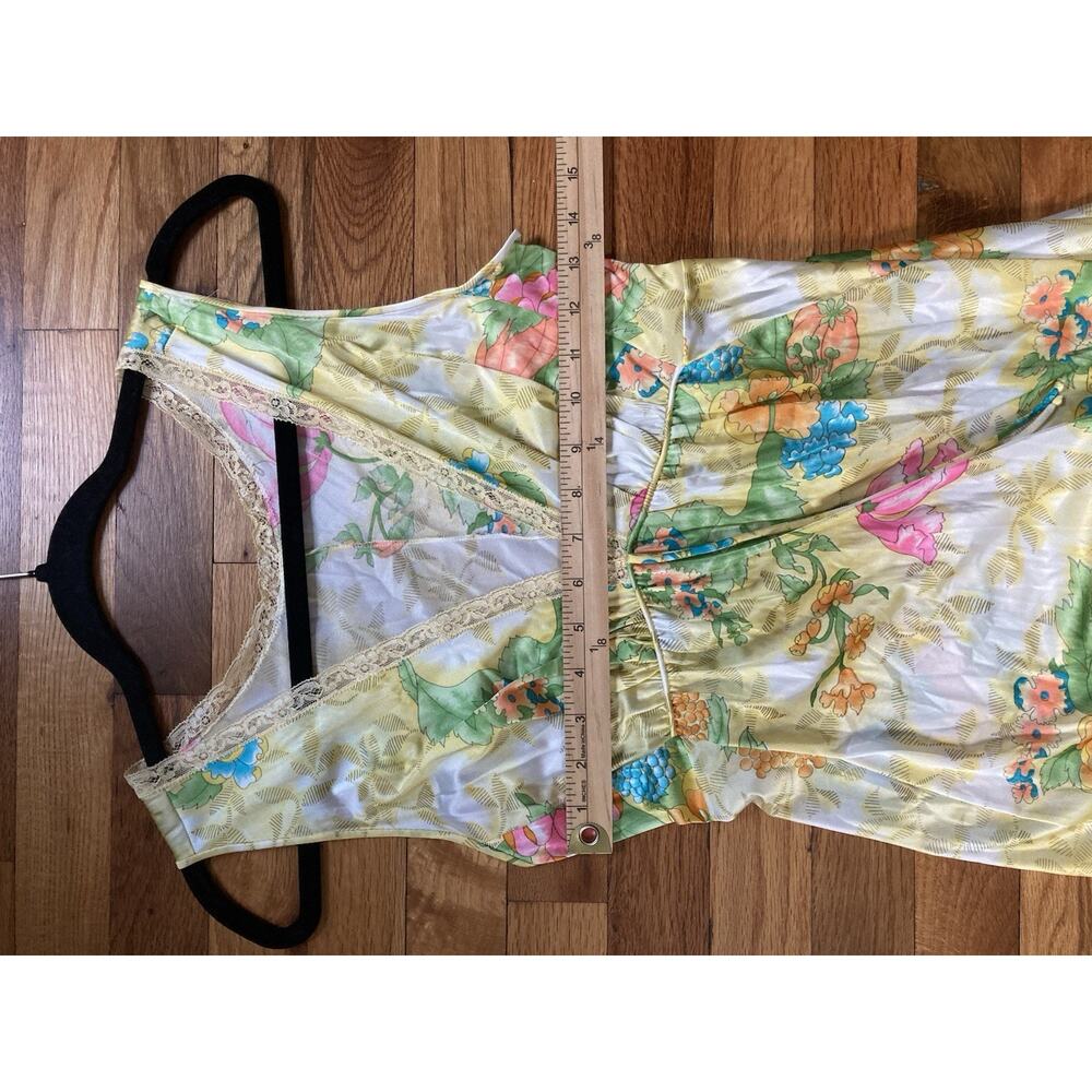 VTG Vanity Fair Floral Peignoir Robe Nightgown Negligee Set Small Made In USA - Picture 9 of 12